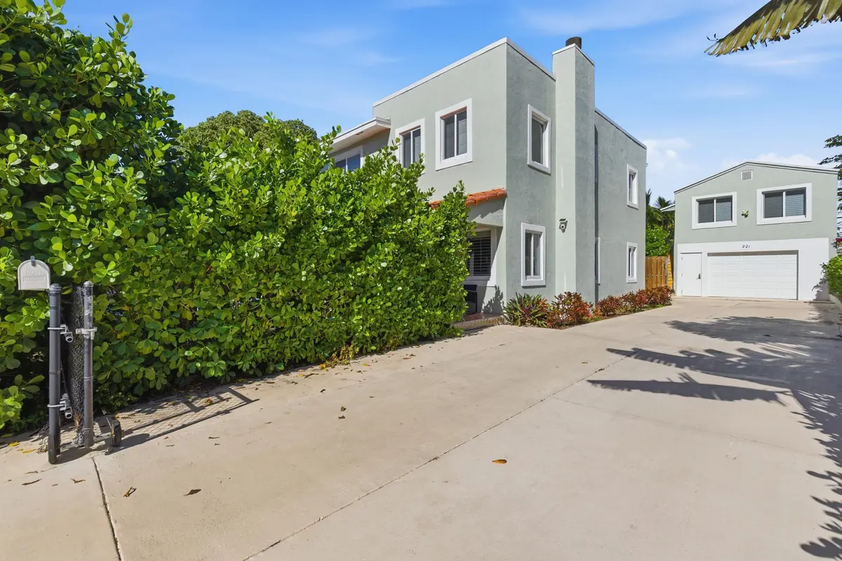 1z3a1669 at 921 Ortega Road, West Palm Beach