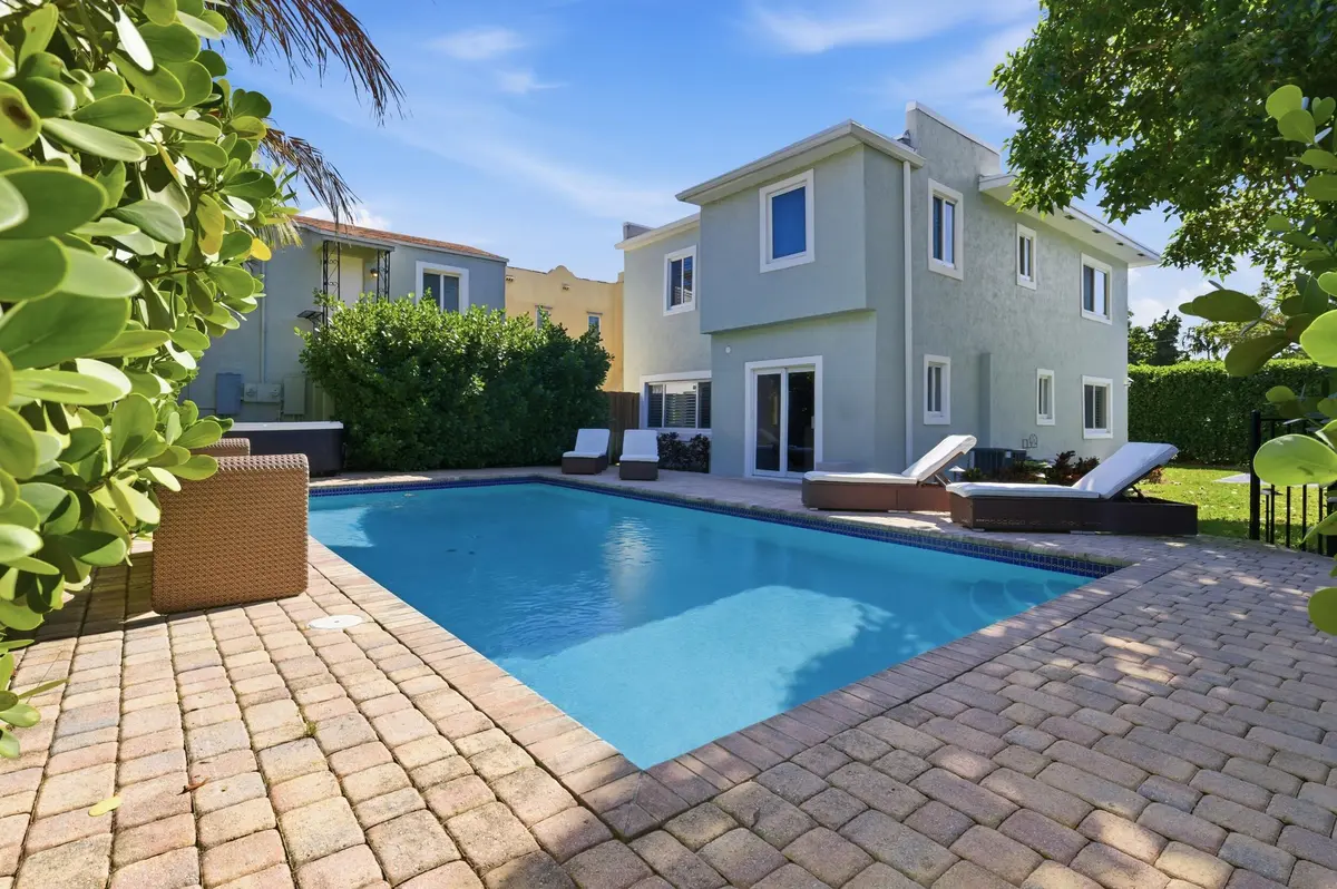 1z3a1798 at 921 Ortega Road, West Palm Beach
