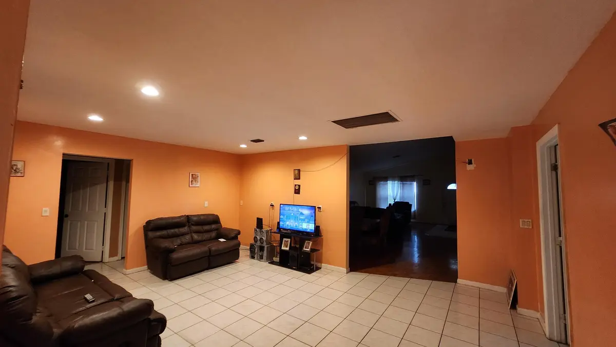 1207 Hatteras Circle, Greenacres, FL – photo 7