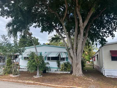 313 NW 48th Court, Pompano Beach – Mobile Home for sale