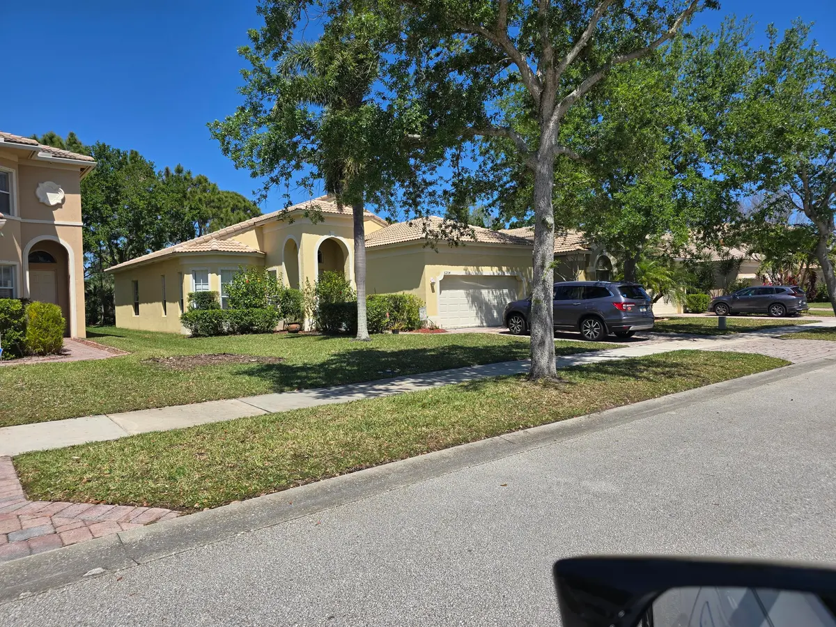 6204 Spring Lake ter Portofino at 6204 Spring Lakes Terrace, Fort Pierce