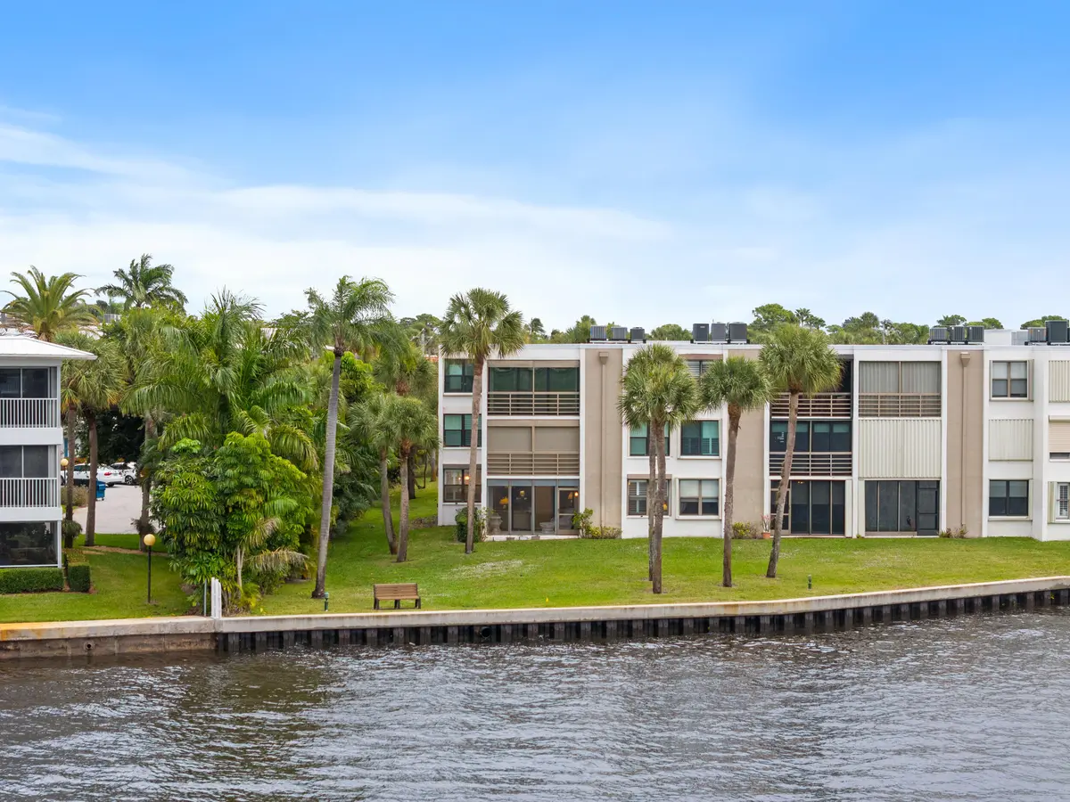 13_dji_20251209213733_0140_d at 1950 SW Palm City Road 8-107, Stuart