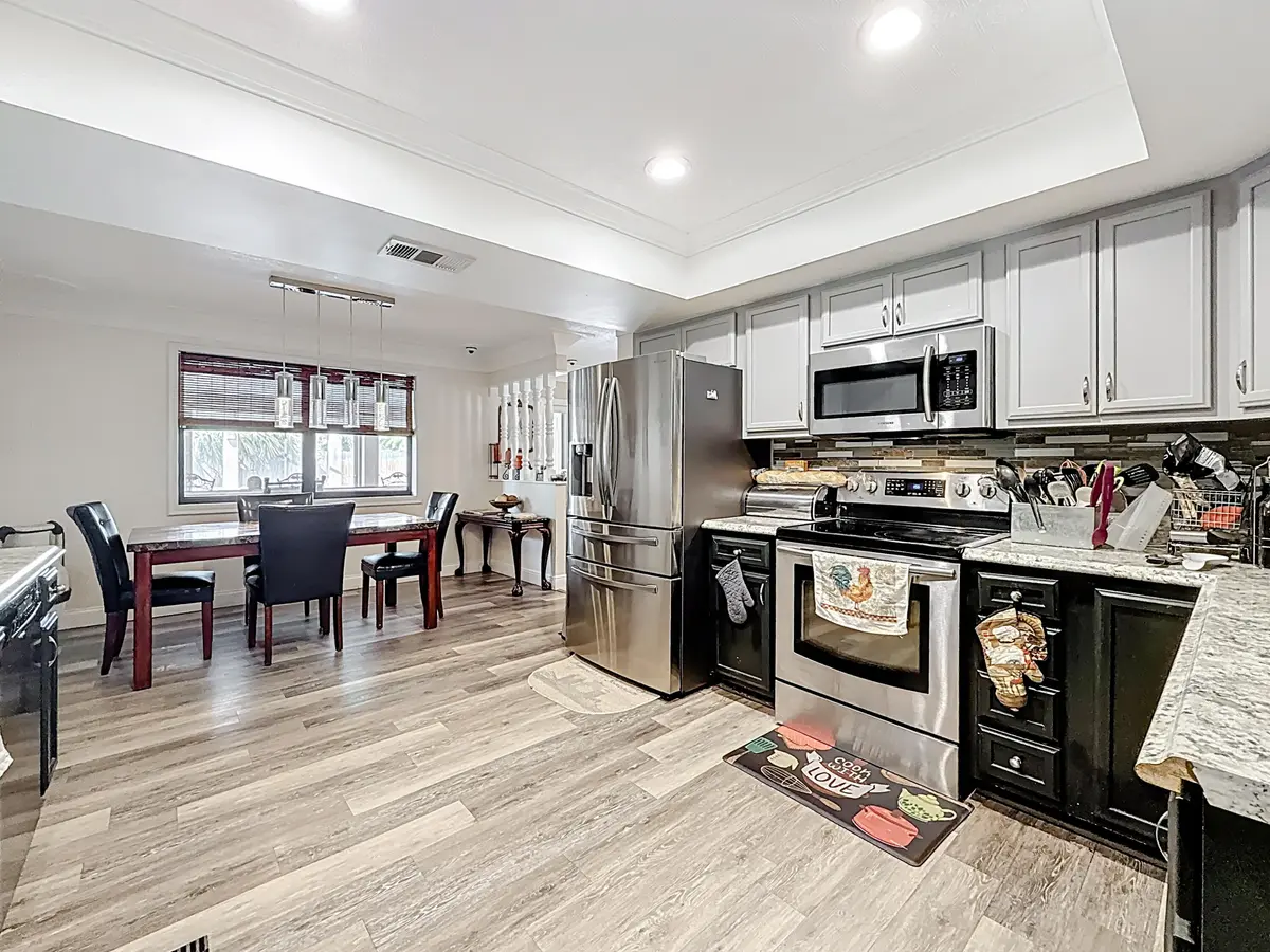 Kitchen at 189 NE Caprona Avenue, Port St. Lucie