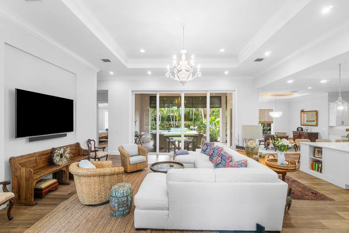 007-135DixieBoulevard-DelrayBeach-FL-334 at 135 Dixie Boulevard, Delray Beach