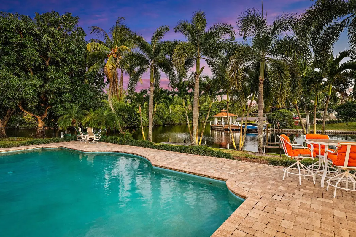 1404 Alpha Ct S-3 at 1404 Alpha Court, Lake Clarke Shores