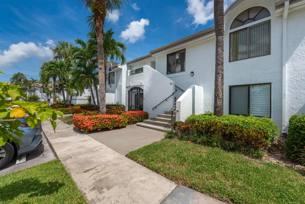 7689 Glendevon Ln #1807-1 at 7689 Glendevon Lane 1807, Delray Beach