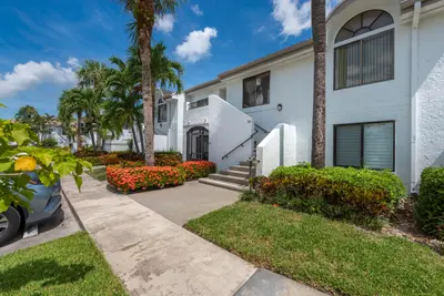 7689 Glendevon Lane 1807, Delray Beach – sold