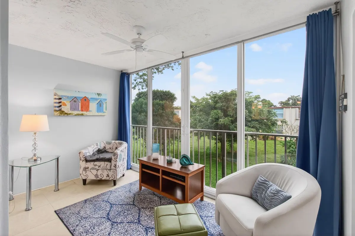21-web-or-mls-DSC_7885 at 10 Willowbrook 205, Delray Beach