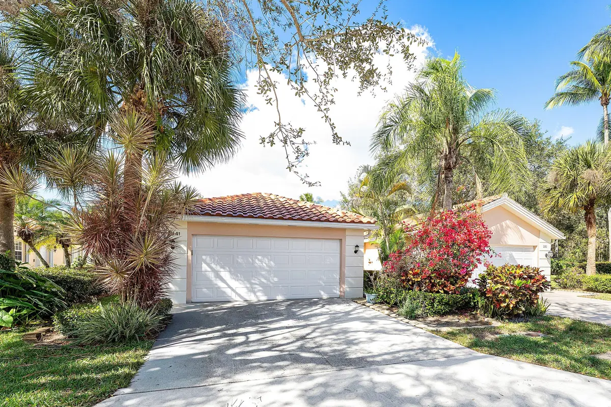 Front of House at 2841 Livingston Lane, West Palm Beach