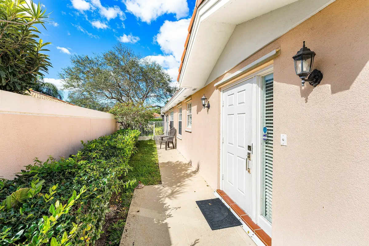 Entrance at 2841 Livingston Lane, West Palm Beach