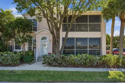 391 NE Plantation Road 215, Stuart – sold