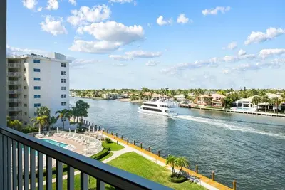 3100 S Ocean Boulevard 5160, Highland Beach – sold