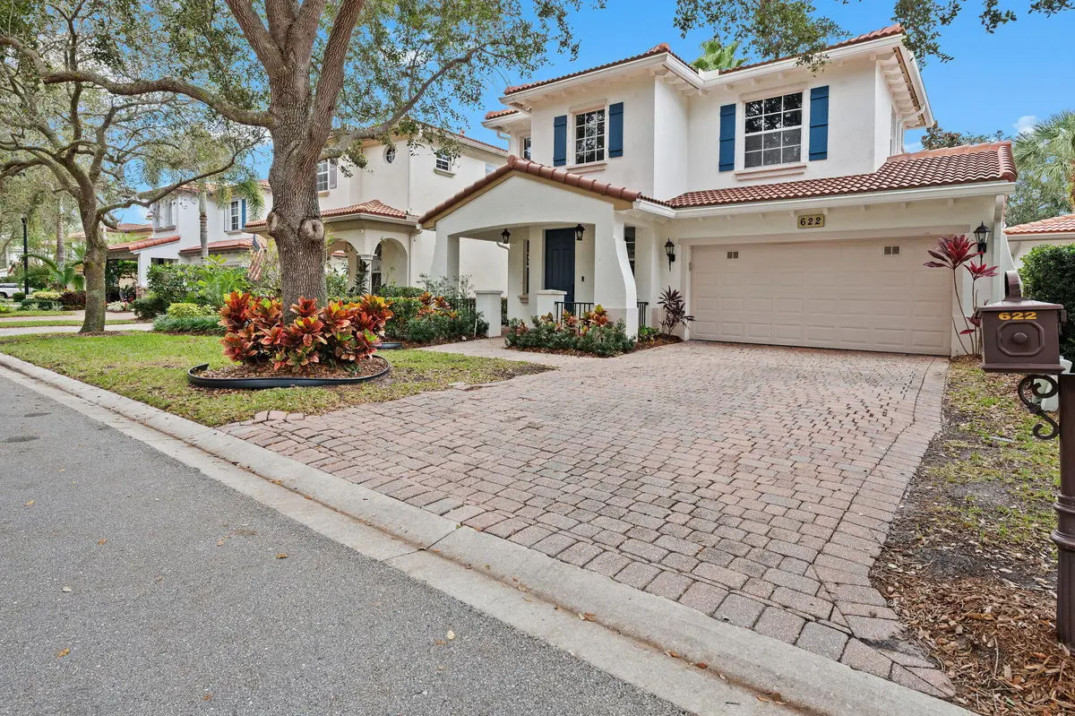 5-web-or-mls-622-castle-dr at 622 Castle Drive, Palm Beach Gardens