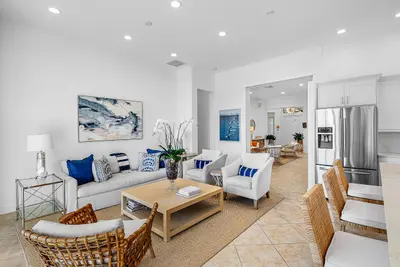 9666 Via Elegante, Wellington – sold