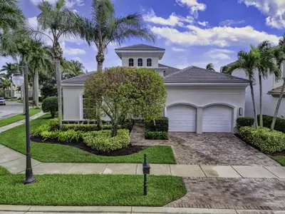 502 Via Toledo, Palm Beach Gardens – sold