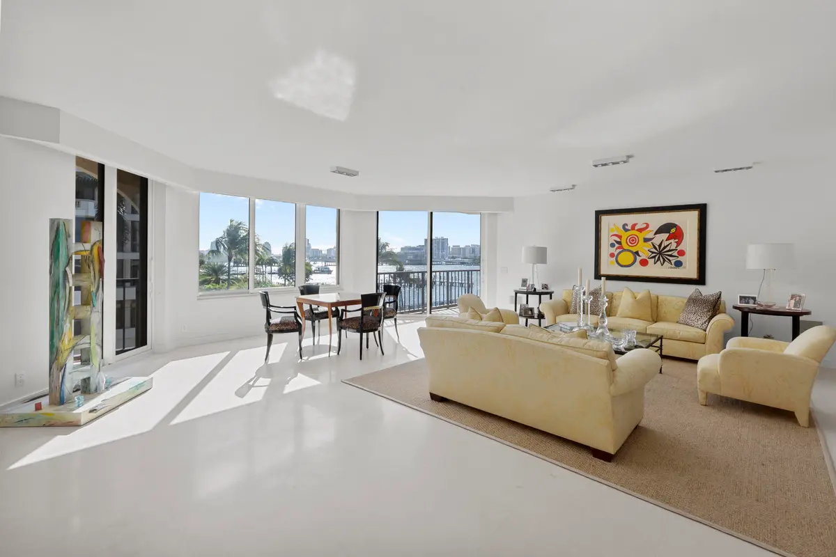 CVF09727 at 200 Bradley Place 302, Palm Beach
