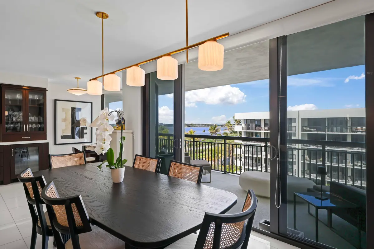 4 - Dining Room at 3140 S Ocean Boulevard 506s, Palm Beach