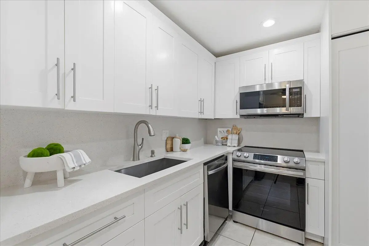 09-8I8A4101 at 21386 Juego Circle 10c, Boca Raton