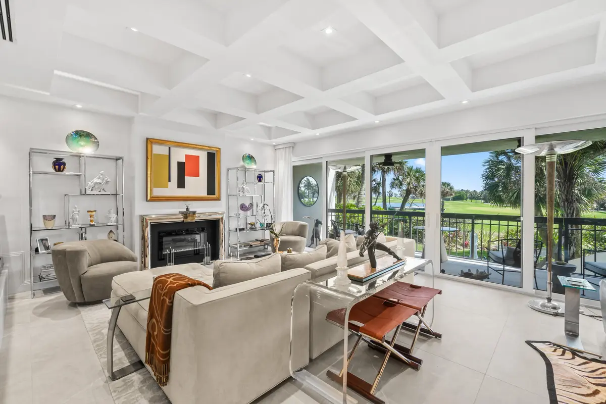 great room at 2335 S Ocean Boulevard C9, Palm Beach