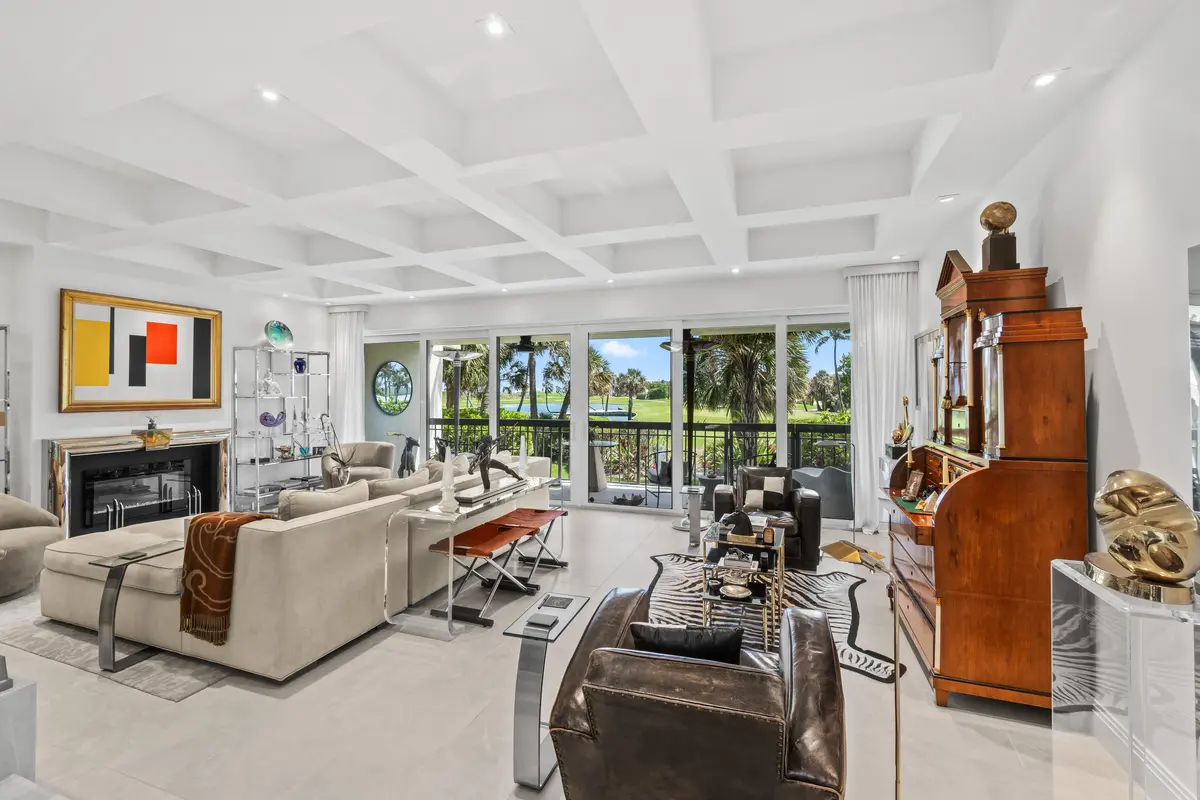 great room at 2335 S Ocean Boulevard C9, Palm Beach