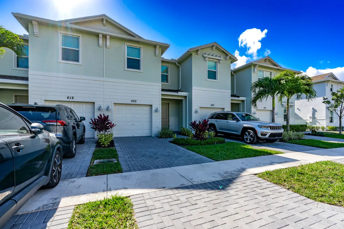 3-print-iPixx_00_2 at 620 SE Lake Falls Street, Port St. Lucie