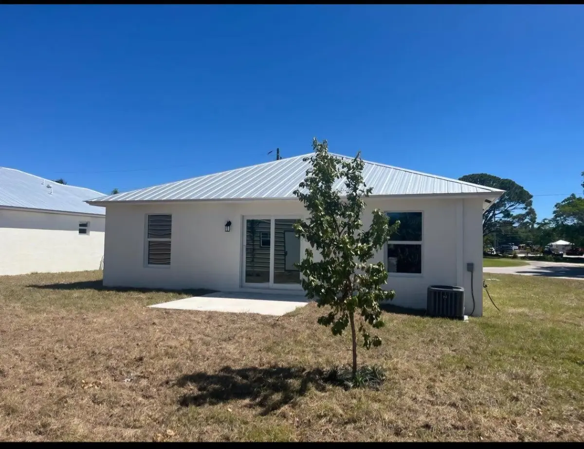 20250402175559900357000000-o at 1250 NW Antoch Avenue, Stuart