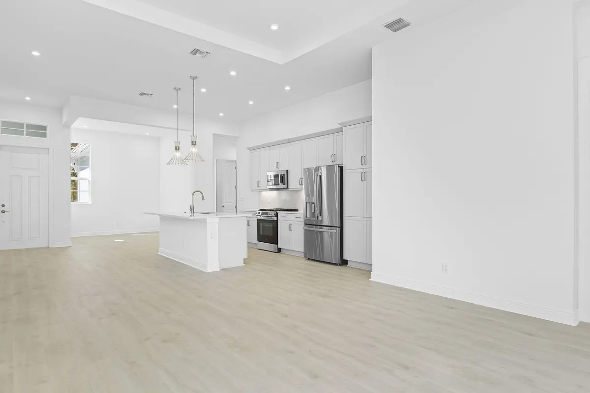 8-web-or-mls-_V7A6563 at 140 SE Via Tirso, Port St. Lucie