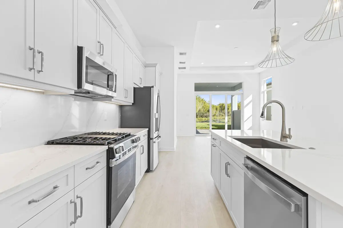 14-web-or-mls-_V7A6543 at 140 SE Via Tirso, Port St. Lucie
