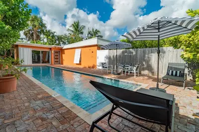 616 Claremore Drive, West Palm Beach – sold