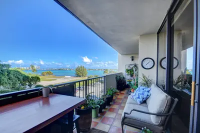 5600 N Flagler Drive 307, West Palm Beach – Condominium for sale