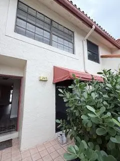 IMG_4429 at 307 Liberty Court, Deerfield Beach