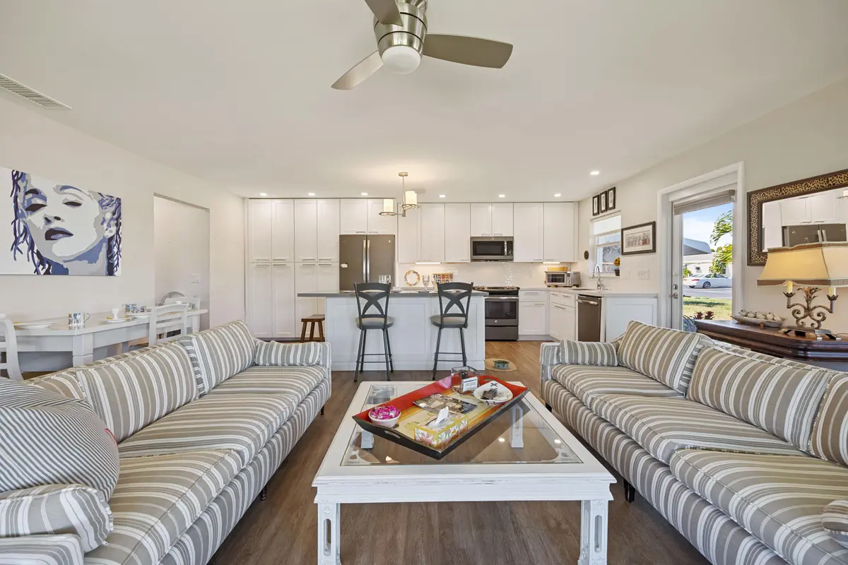 Living/Kitchen at 200 South Boulevard A, Boynton Beach