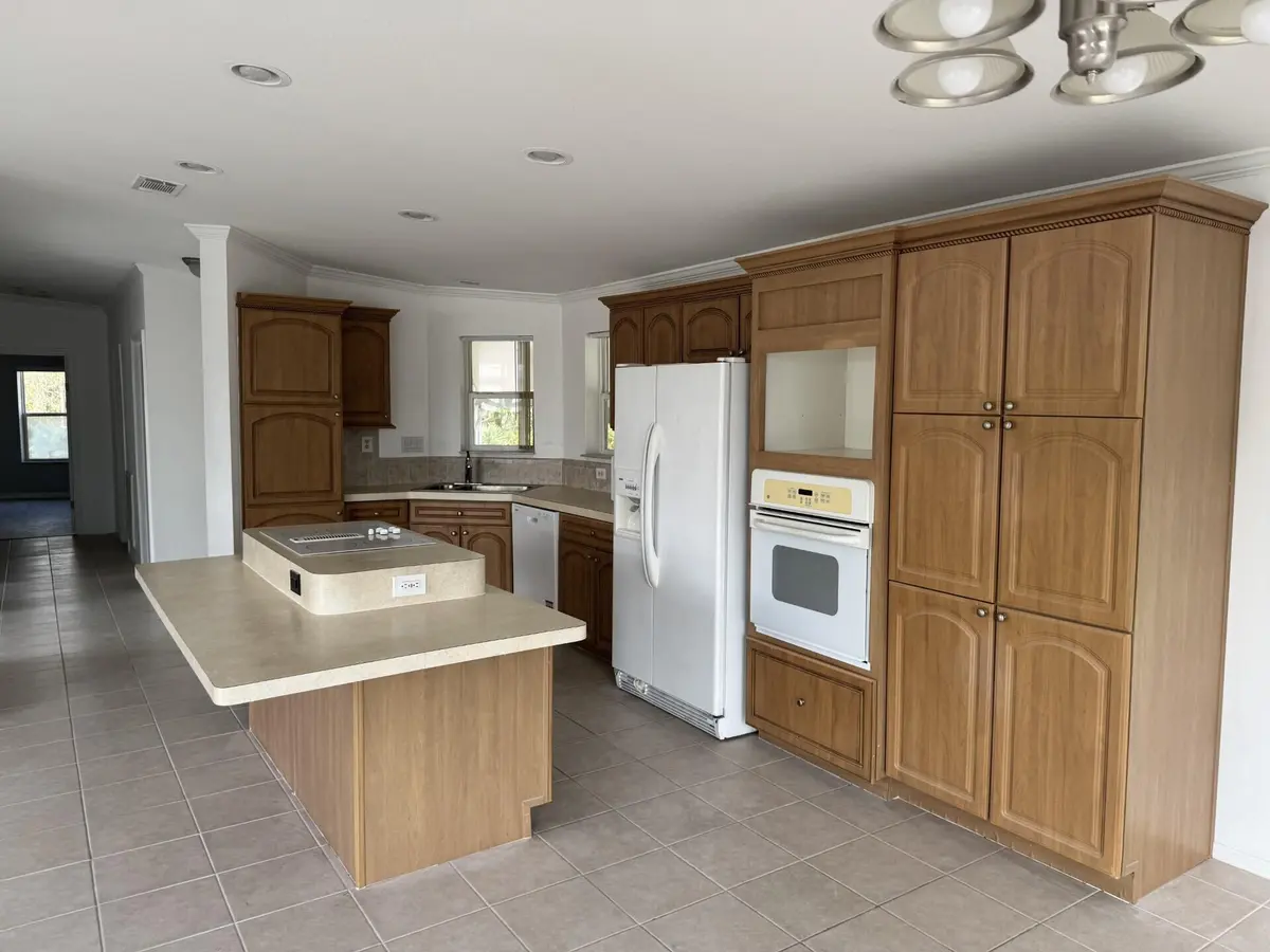 3f1857f3-b5c3-4d17-9e9f-61e936cc220f at 44 La Villa Way, Fort Pierce