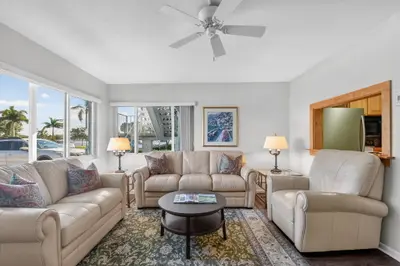 3160 Lake Osborne Dr 107, Lake Worth Beach – sold