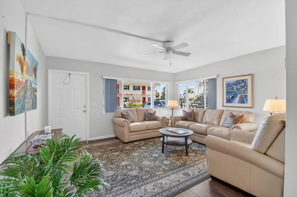 view towards front at 3160 Lake Osborne Dr 107, Lake Worth Beach