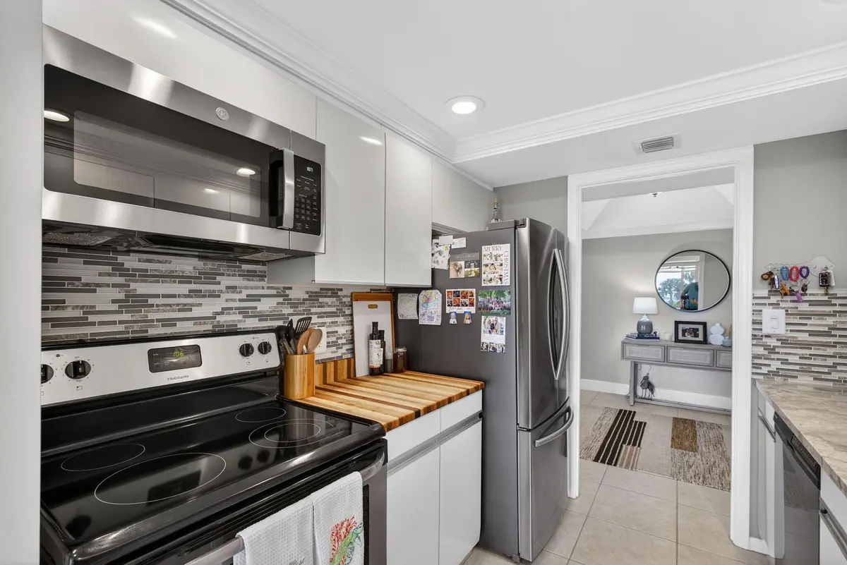 6-web-or-mls-5D1A2944 at 5510 N Ocean Drive 2d, Singer Island