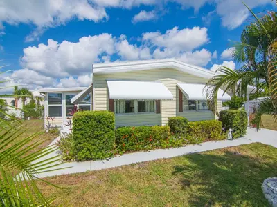 196 NE Emerald Drive, Jensen Beach – Manufactured Home for sale