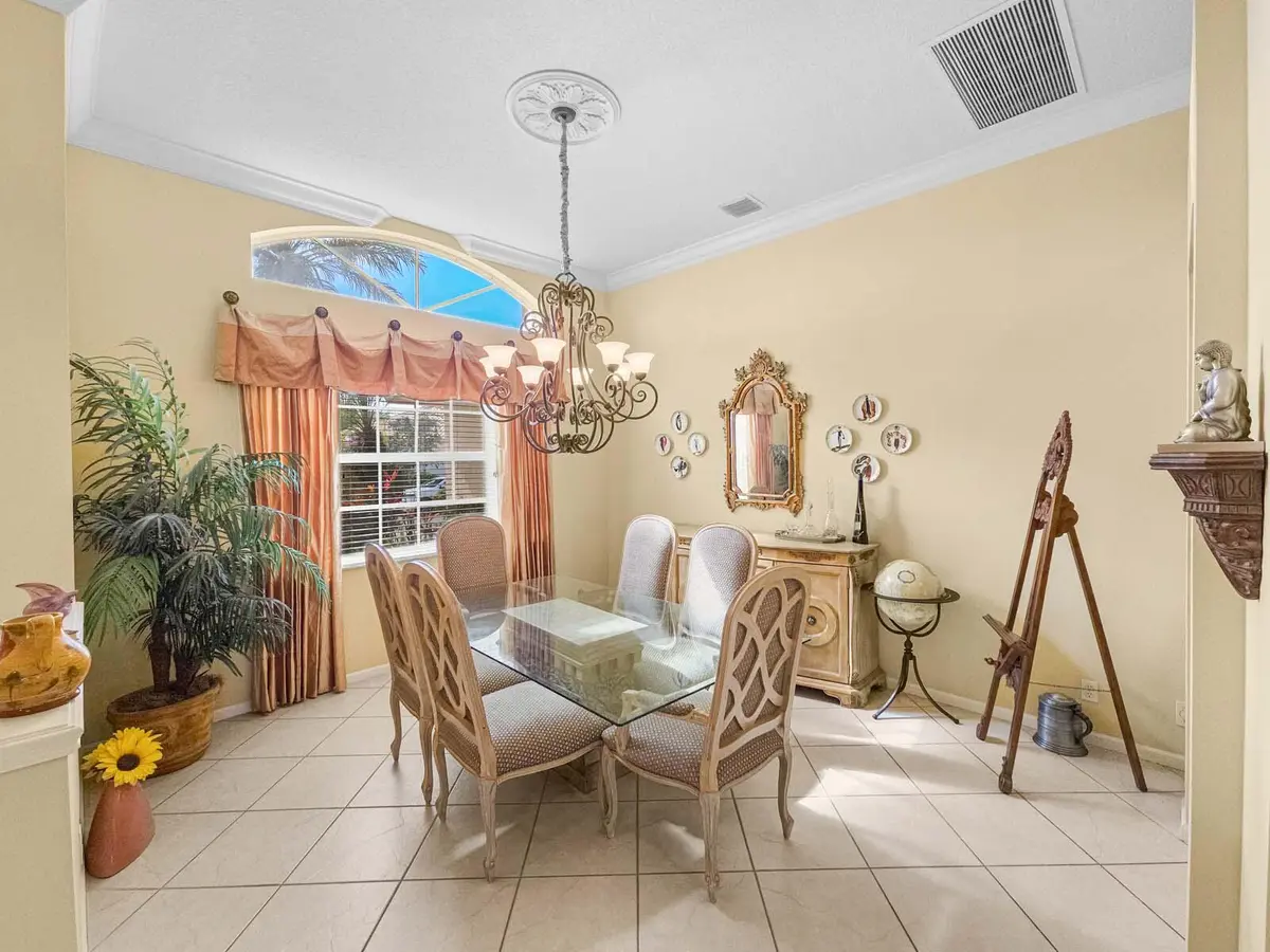 DINING ROOM at 5318 Landon Circle, Boynton Beach