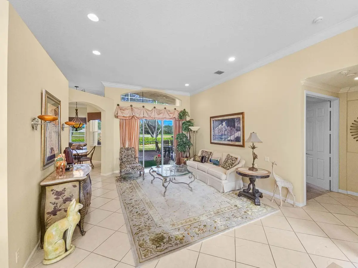 LIVING ROOM at 5318 Landon Circle, Boynton Beach