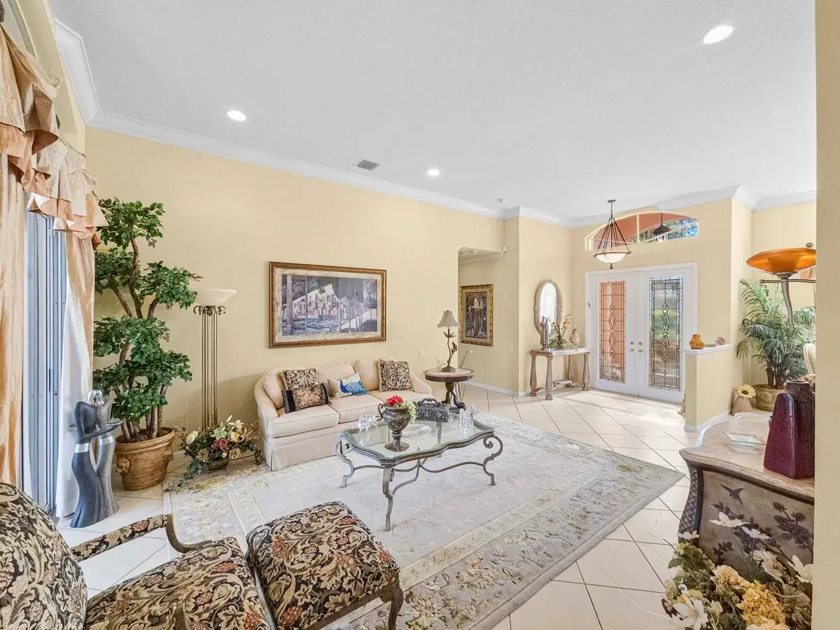 LIVING ROOM at 5318 Landon Circle, Boynton Beach