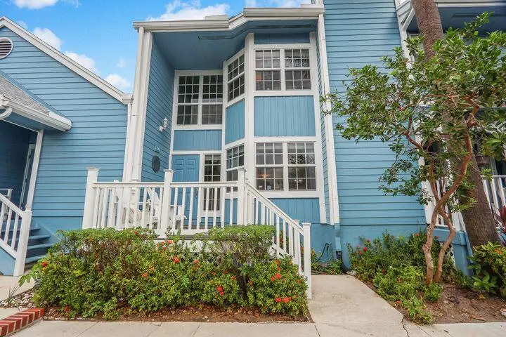 Front of Home at 726 Ocean Dunes Circle, Jupiter