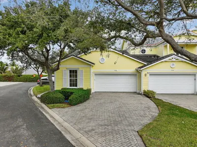 906 Mariner Bay Boulevard, Hutchinson Island – sold