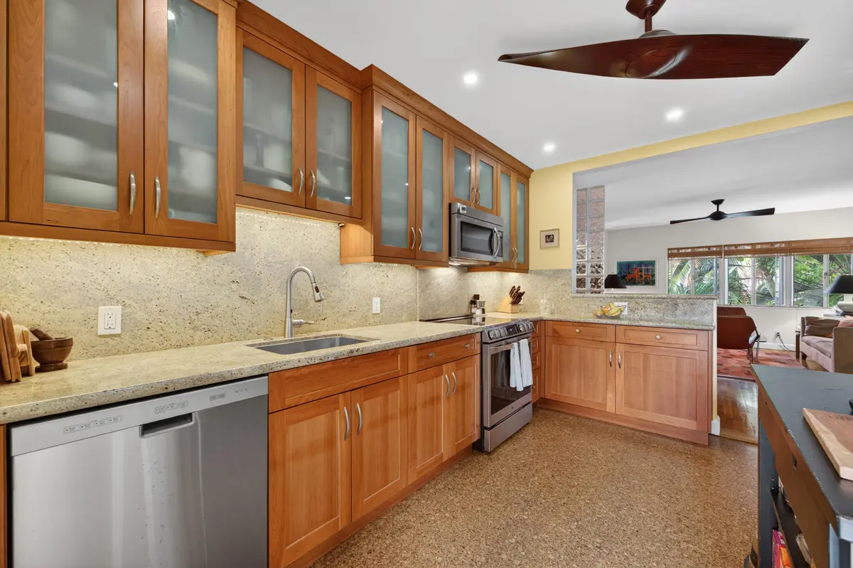 381 S Lake Drive 16, Palm Beach, FL – photo 7