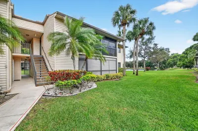 15488 Lakes Of Delray Boulevard 207, Delray Beach – sold