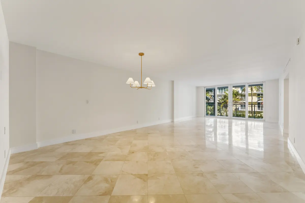 100 Worth Ave 308 Palm Beach-9 at 100 Worth Avenue 308, Palm Beach