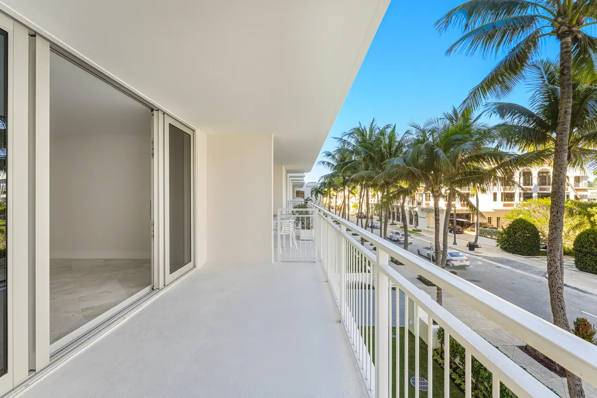 100 Worth Ave 308 Palm Beach-15 at 100 Worth Avenue 308, Palm Beach