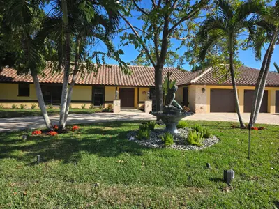 581 S Country Club Drive, Atlantis – sold