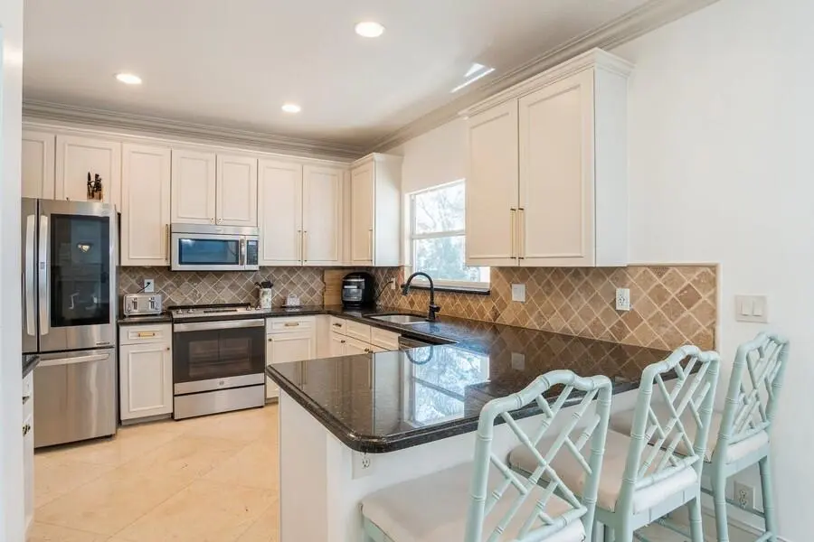 10_6031RobinsonSt_5_Kitchen_Small at 6031 Robinson Street, Jupiter
