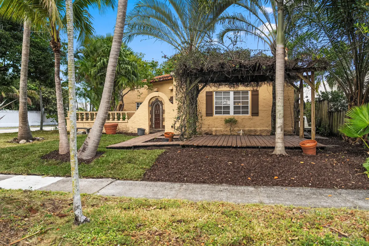 DSC03260 at 735 Colonial Road, West Palm Beach