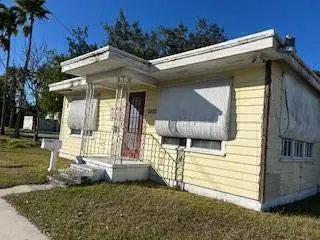 Building at 602 W Midway Road, Fort Pierce
